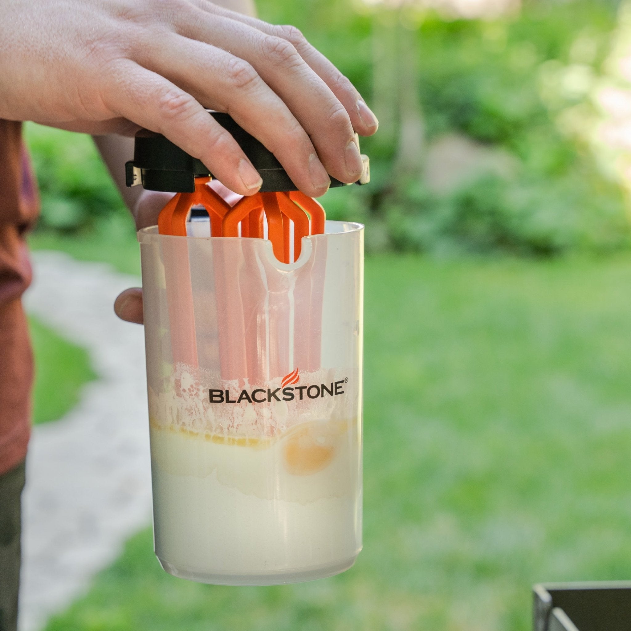 Stir & Pour Mixer - Image 6